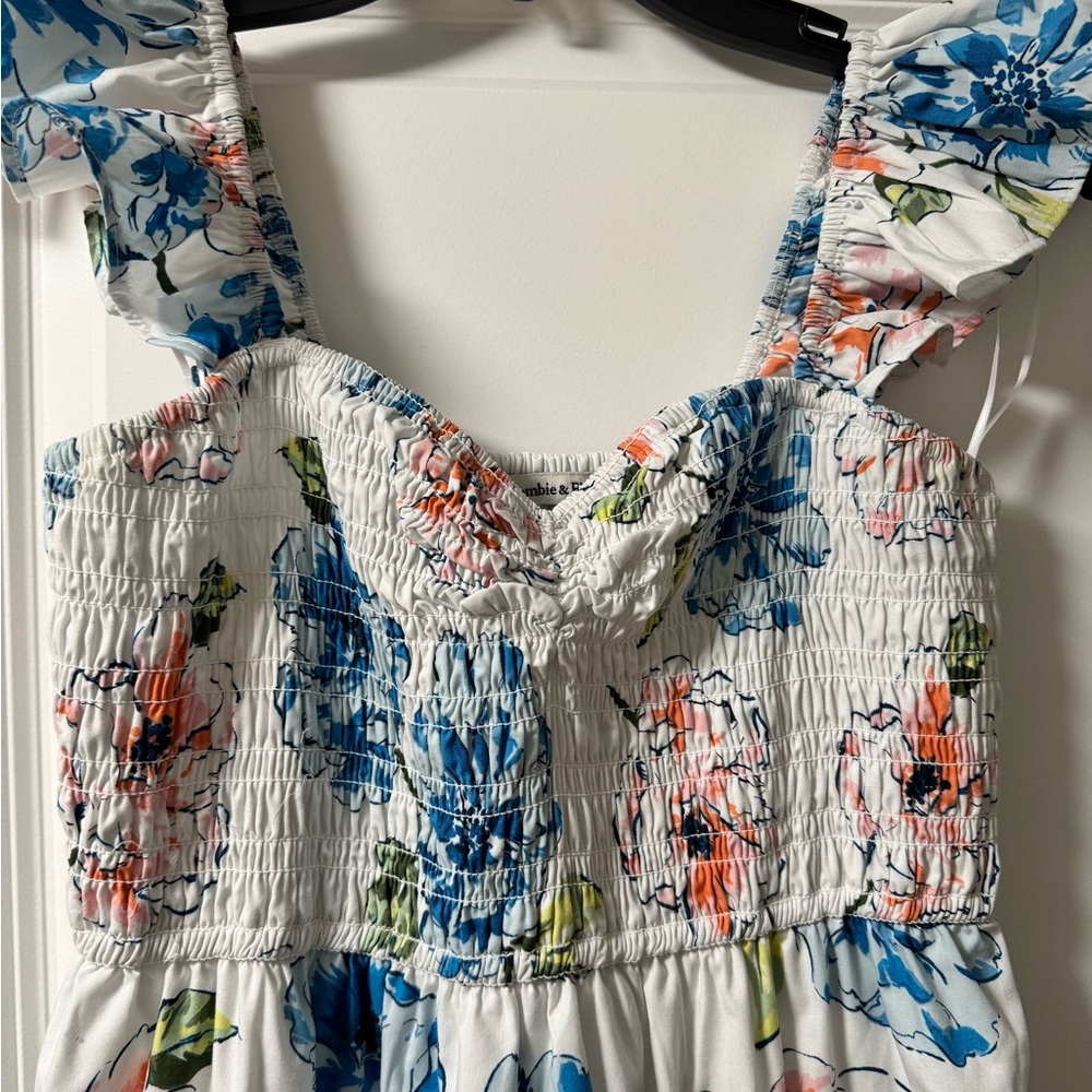 Floral Smocked Maxi Dress - Picture 4 of 7